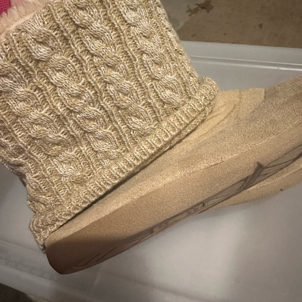 Boot Slippers - Picture 3 of 4